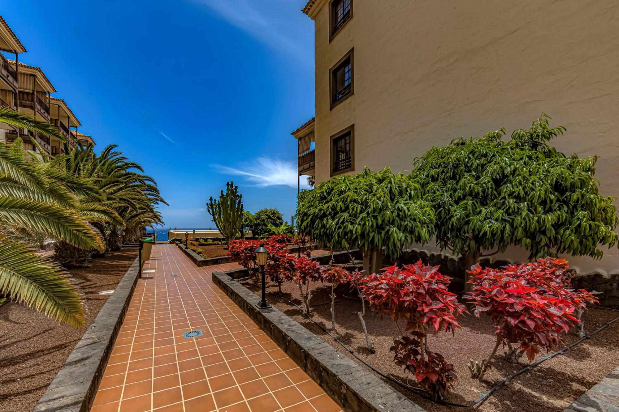 Atlantis 3 One Bedroom, Sea Front, In Complex With Pool Costa Del Silencio Extérieur photo